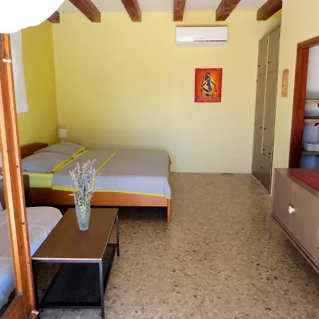 Full Equipped Ap Apartment Jelsa (Hvar)